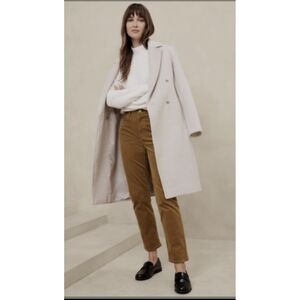 High-Rise Slim Corduroy Pant